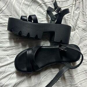 Platform sandals